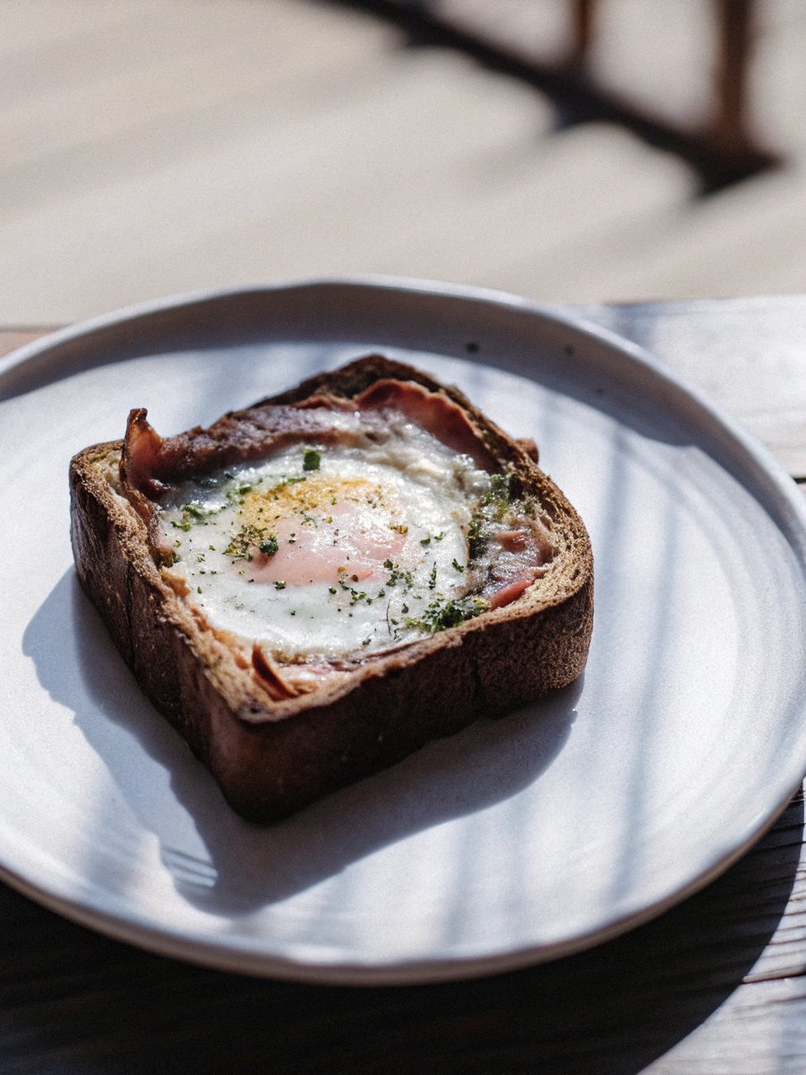 Baked Egg in a Basket