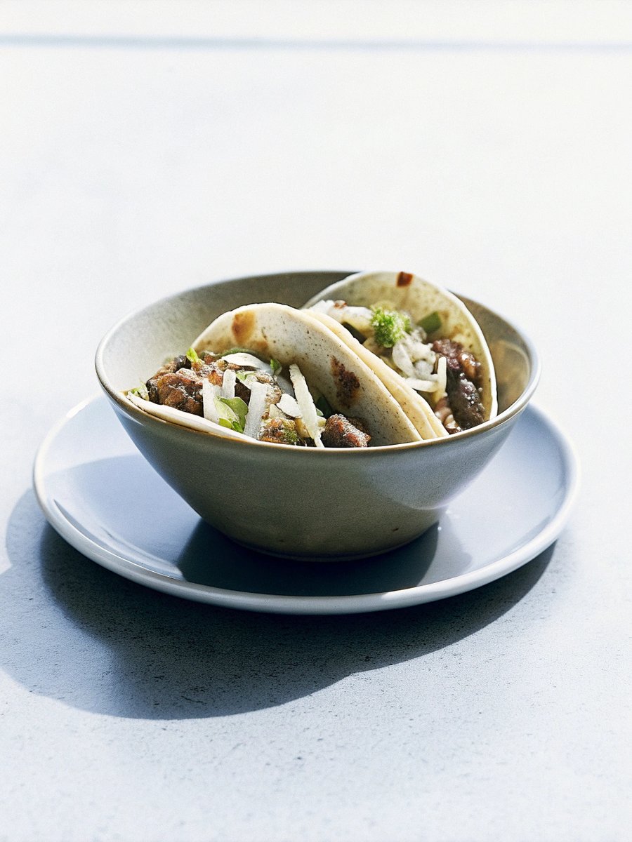 Slow cooker beef tacos